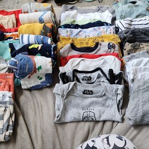Bundle of boys clothes 12-18